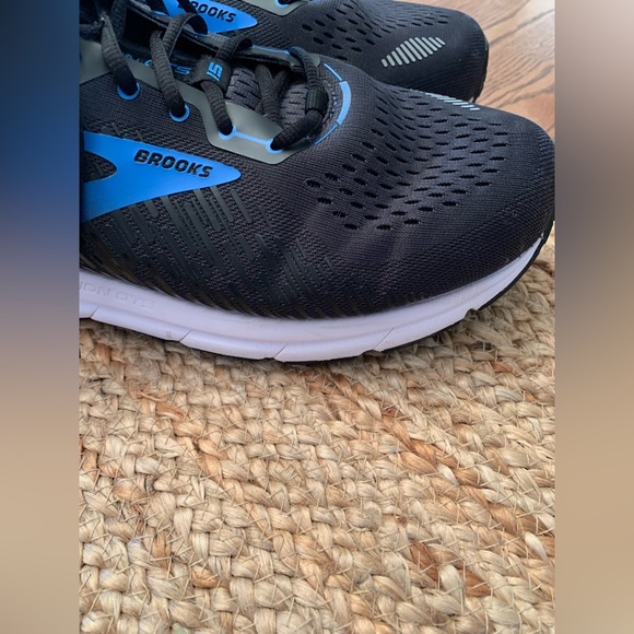 Men’s Brooks Addiction 15 GTS. Size 12 4E - Picture 3 of 11